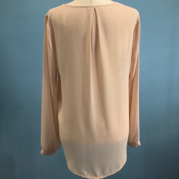 Pink Blouse - V Neck - Sheer - Excellent Condition - Size Medium - Lush - Picture 2 of 3